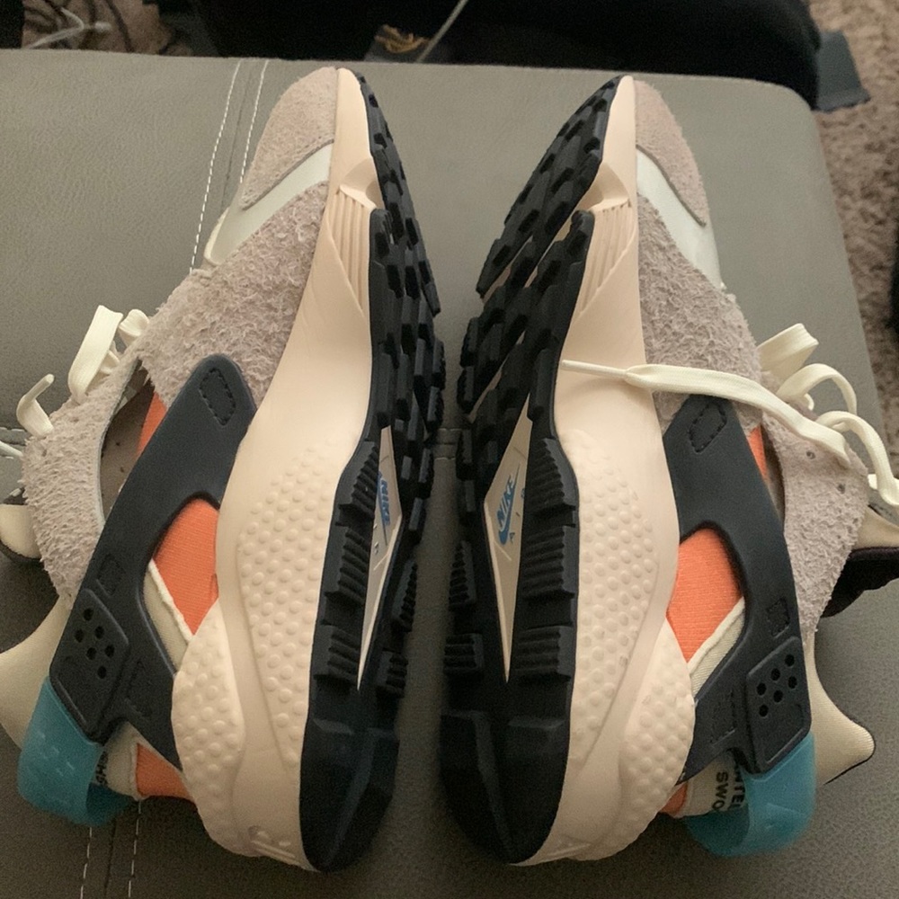 Nike Huarache beautiful comb of colors.